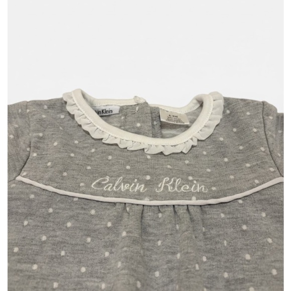 Calvin Klein Baby Girl Gray Polka Dot Ruffle Footie Sleeper Size 6-9 Months - Picture 4 of 4